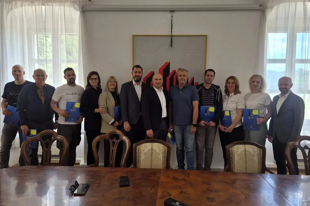 Blaž Pezo potpisao ugovore: Gotovo 28 tisuća eura za projekte zaštite okoliša i prirode