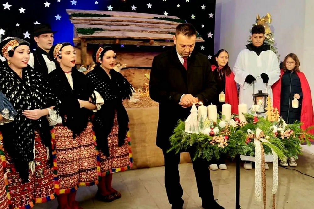 Počele 28. Vukovarske adventske svečanosti: Grad obitelji i tradicije u blagdanskom ozračju