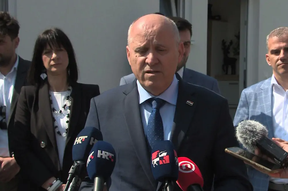 Bačić u Petrinji: nove kuće vraćaju život obiteljima