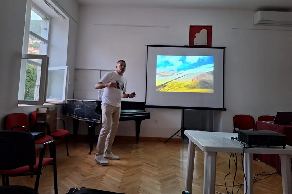 Putopisna večer s Damirom Šantekom povela publiku na put oko svijeta